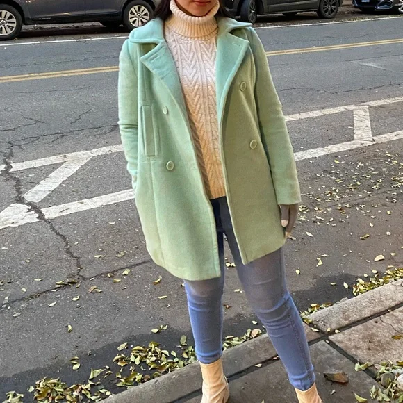 Light green trench coat - Picture 2 of 5